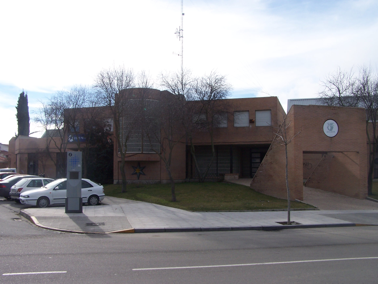 edificio merca rural